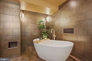 8226 West Beach Dr NW, Washington, DC 20012 - Photo 53