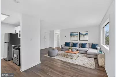 4570 Macarthur Boulevard NW #208, Washington, DC 20007 - Photo 5
