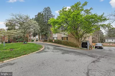 4570 Macarthur Boulevard NW #208, Washington, DC 20007 - Photo 17