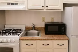 1 Scott Cir NW, Washington, DC 20036 - Photo 9