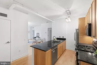 809 6th Street NW #22, Washington, DC 20001 - Photo 3