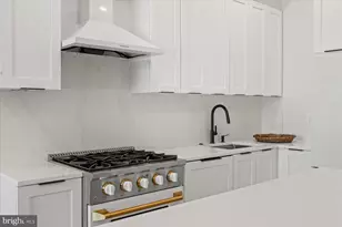 1215 Holbrook Terrace NE, Washington, DC 20002 - Photo 13