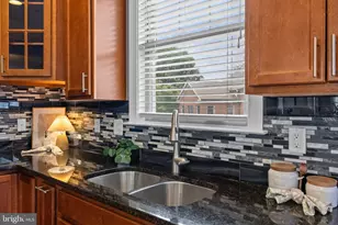6109 Solent Pl NE, Washington, DC 20011 - Photo 9