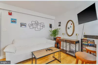 738 Longfellow Street NW #206, Washington, DC 20011 - Photo 9