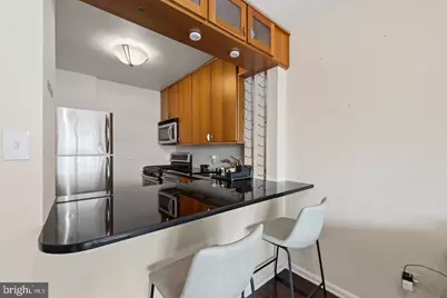 1330 New Hampshire Avenue NW #911, Washington, DC 20036 - Photo 9