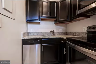 637 3rd Street NE #305, Washington, DC 20002 - Photo 5