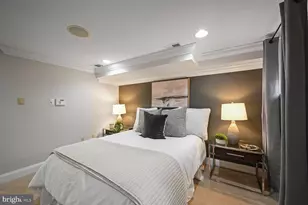 1832 Calvert St NW, Washington, DC 20009 - Photo 17