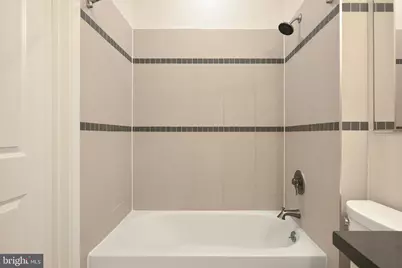 2550 17th Street NW #417, Washington, DC 20009 - Photo 23