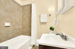 1115 Holbrook Terrace NE, Washington, DC 20002 - Photo 11
