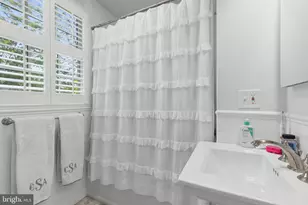 4310 Cathedral Ave NW, Washington, DC 20016 - Photo 35