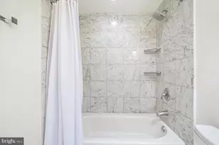 912 F St NW, Washington, DC 20004 - Photo 17