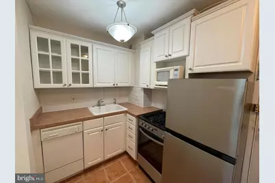 2800 Wisconsin Avenue NW #306, Washington, DC 20007 - Photo 3