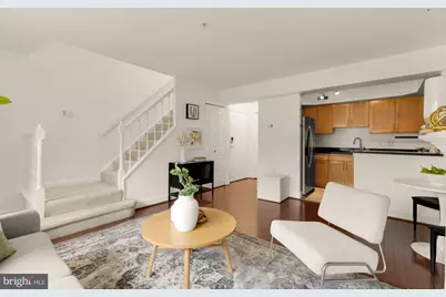 3601 38th Street NW #303, Washington, DC 20016 - Photo 3