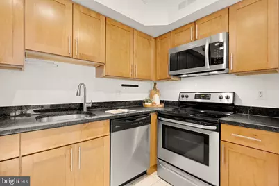 3601 38th Street NW #303, Washington, DC 20016 - Photo 5