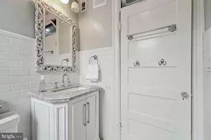 722 13th St SE, Washington, DC 20003 - Photo 11