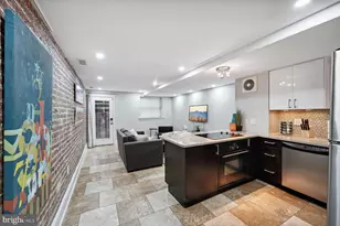 722 13th St SE, Washington, DC 20003 - Photo 9