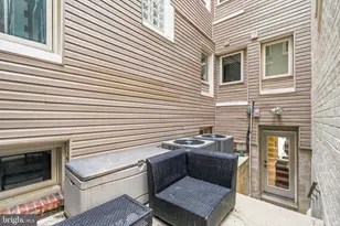 1321 Euclid St NW, Washington, DC 20009 - Photo 23