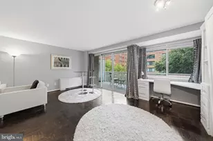 730 24th St NW, Washington, DC 20037 - Photo 25