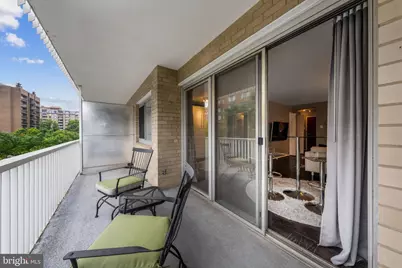 730 24th Street NW #312, Washington, DC 20037 - Photo 9