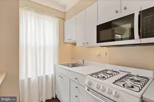2130 N St NW, Washington, DC 20037 - Photo 3