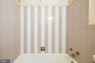 2475 Virginia Ave NW, Washington, DC 20037 - Photo 23