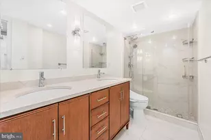 4201 Cathedral Ave NW, Washington, DC 20016 - Photo 15