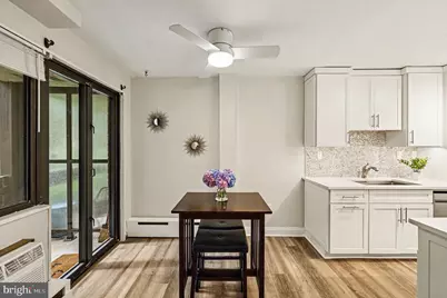2325 42nd Street NW #220, Washington, DC 20007 - Photo 11