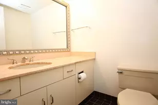 1015 33rd Street NW, Washington, DC 20007 - Photo 11