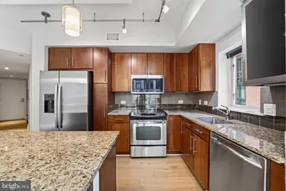 1025 1st Street SE #415, Washington, DC 20003 - Photo 3