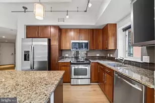 1025 1st St SE, Washington, DC 20003 - Photo 3