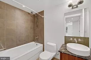 1025 1st St SE, Washington, DC 20003 - Photo 15