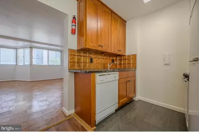 922 24th Street NW #414, Washington, DC 20037 - Photo 5