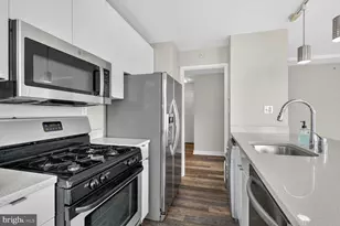 1101 3rd St SW, Washington, DC 20024 - Photo 7