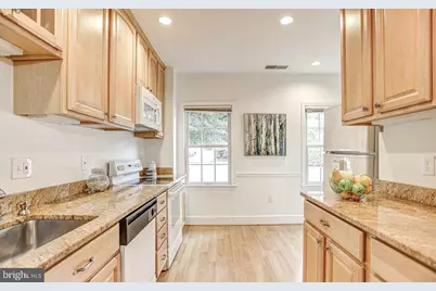 3251 Sutton Place NW #B, Washington, DC 20016 - Photo 17