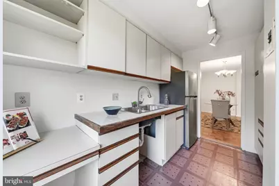 2500 Q Street NW #449, Washington, DC 20007 - Photo 21