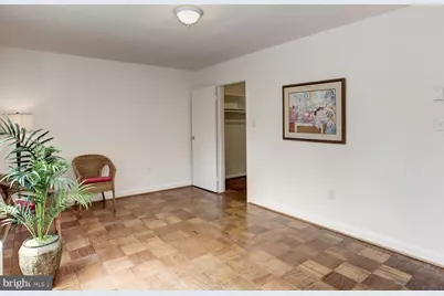 2400 41st Street NW #203, Washington, DC 20007 - Photo 17