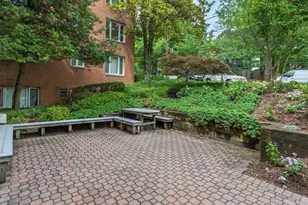 2400 41st St NW, Washington, DC 20007 - Photo 21