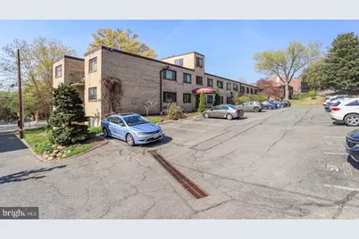 4555 Macarthur Boulevard NW #103, Washington, DC 20007 - Photo 19