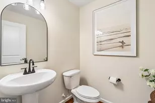 3801 Commodore Joshua Barney Dr NE, Washington, DC 20018 - Photo 21