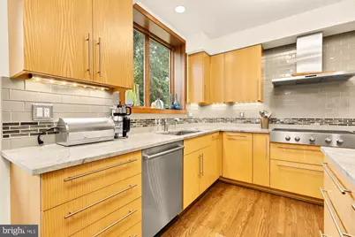 3111 Chain Bridge Road NW, Washington, DC 20016 - Photo 15