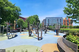 121 R St NE, Washington, DC 20002 - Photo 21