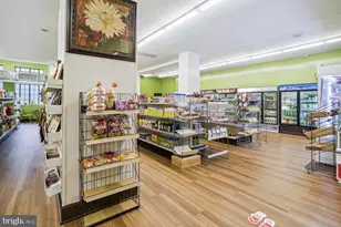 4000 Cathedral Ave NW, Washington, DC 20016 - Photo 23