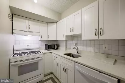 1245 13th Street NW #606, Washington, DC 20005 - Photo 15