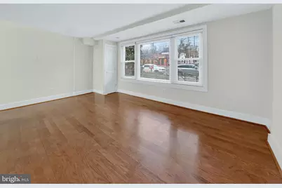 4840 Macarthur Boulevard NW #401, Washington, DC 20007 - Photo 7
