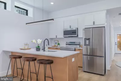 1012 17th Place NE #TWO, Washington, DC 20002 - Photo 3