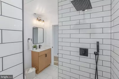 1012 17th Place NE #TWO, Washington, DC 20002 - Photo 9
