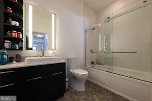 70 N Street SE, Washington, DC 20003 - Photo 27