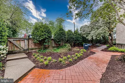 1363 K Street SE #202, Washington, DC 20003 - Photo 23