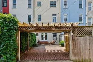 126 E St SE, Washington, DC 20003 - Photo 31