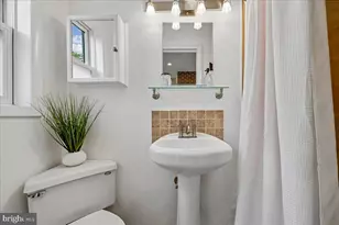 126 E St SE, Washington, DC 20003 - Photo 27